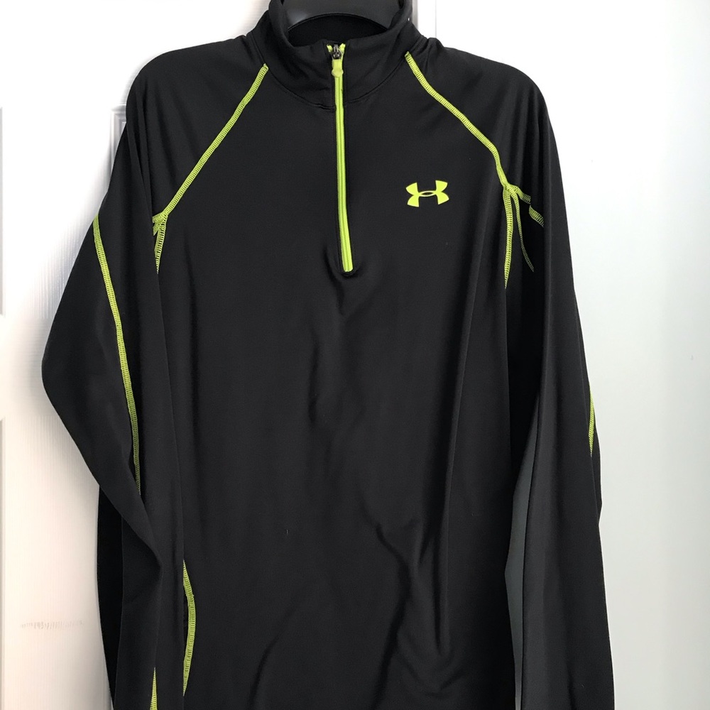 Under Armour Medium Loose Cold Gear 1/4 pull over